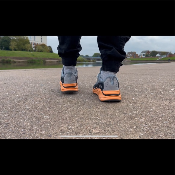 Yeezy 700 Wash Orange Men 5.5=Women 6.5-7 - Picture 8 of 13